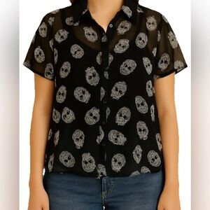 Torrid Sheer Skull Print Chiffon Blouse Short‎ Sleeve Button-Down XS/S Goth Emo